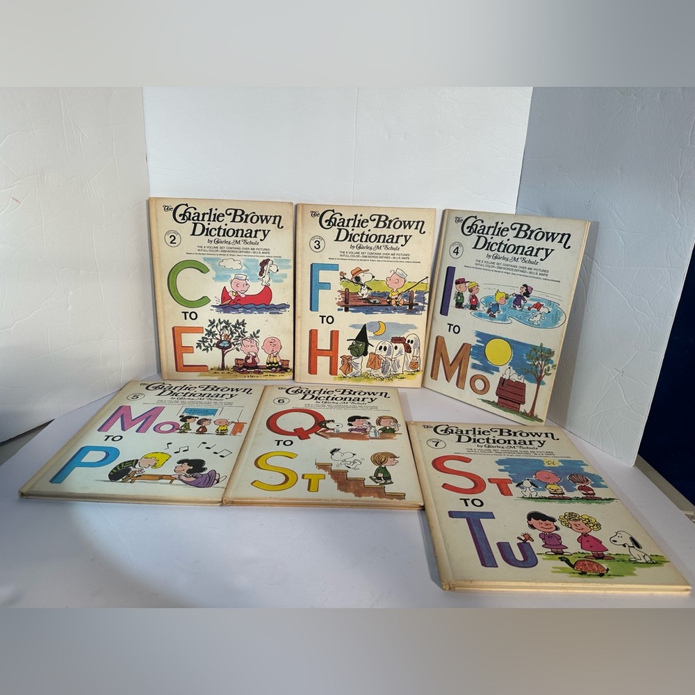 Vintage The Charlie Brown Dictionary Volume 2 - 7 C - Tu 1st Printing 1973